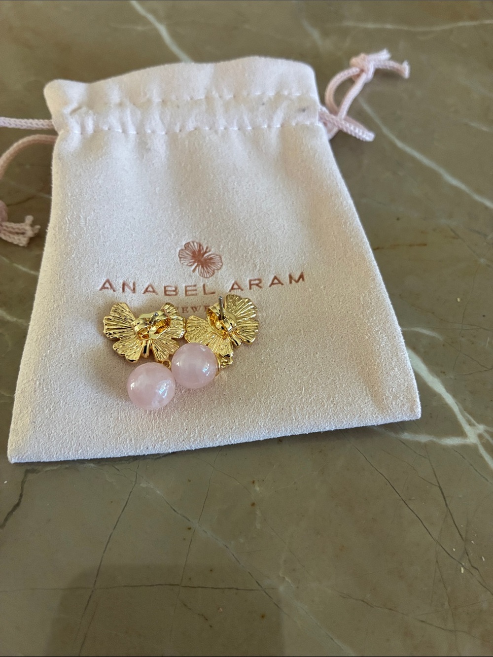 Anabel Aram butterfly rose quartz drop earrings. 18 karat gold plated. - Picture 5 of 6